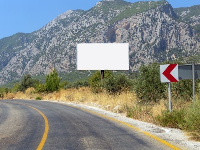 İzmit Billboard Reklamları